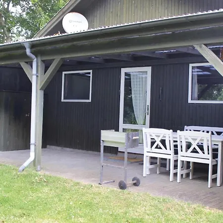 度假居 Awesome Home In Nykobing M With Wifi *